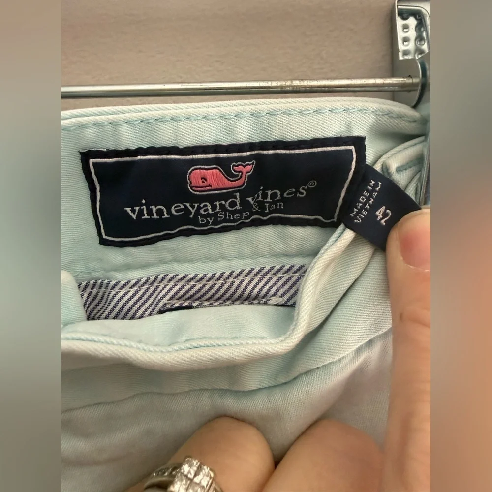 Vineyard Vines Mens Light Blue Chino Shorts SZ 42 6 Inch Inseam Cotton Preppy